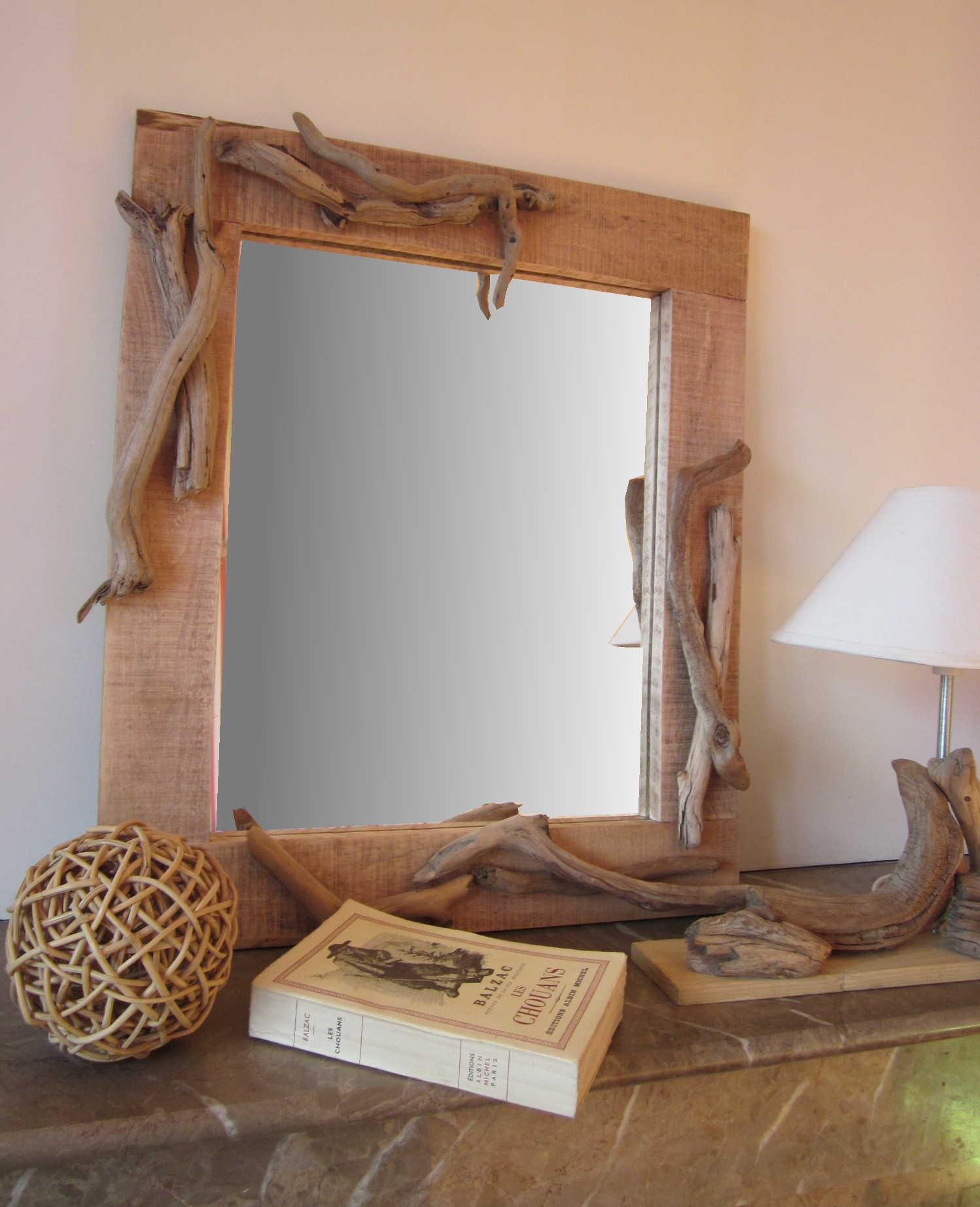 http://www.blog-decoration-miroir.fr/images/miroir-bois-flotte5.jpg