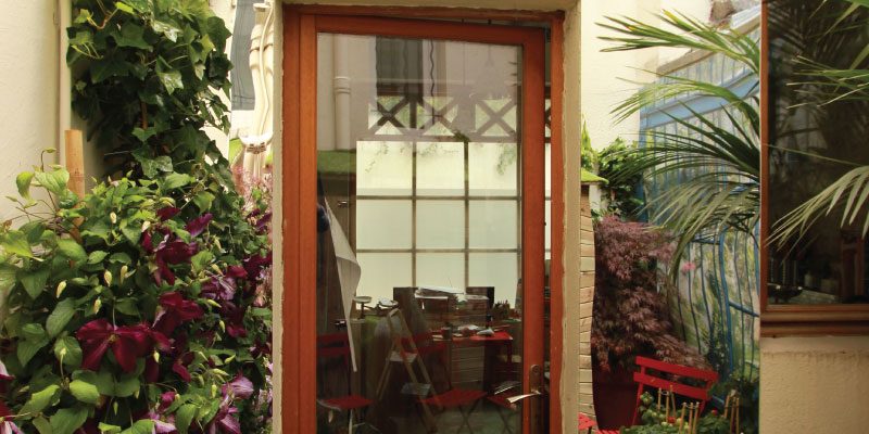 Miroir de jardin sur une terrasse